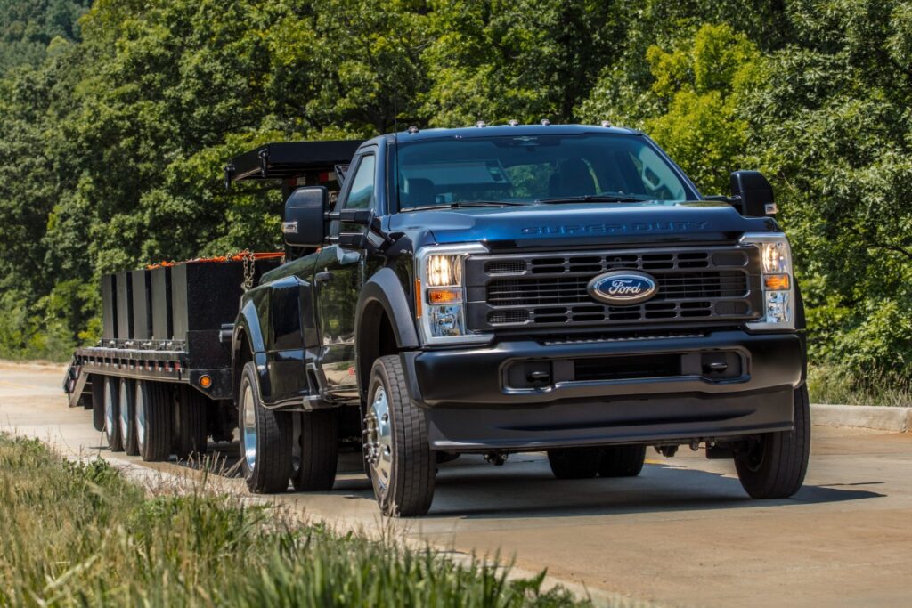 2023 Ford Super Duty F 450 XL Max Tow 01
